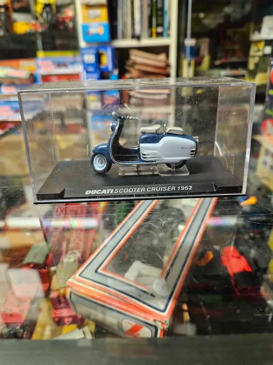 Corgi Atlas Ducati Scooter - Image 1