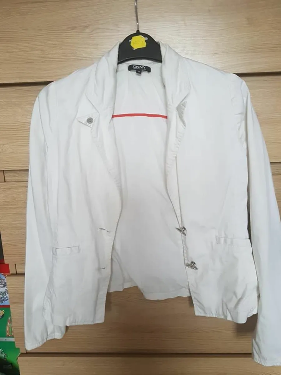 DKNY blazer size fits xs - Image 4