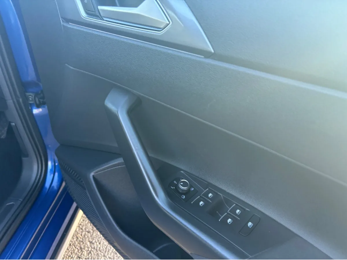 Volkswagen Taigo STYLE 1.0 TSI 110H 110HP D7F 5DR - Image 4