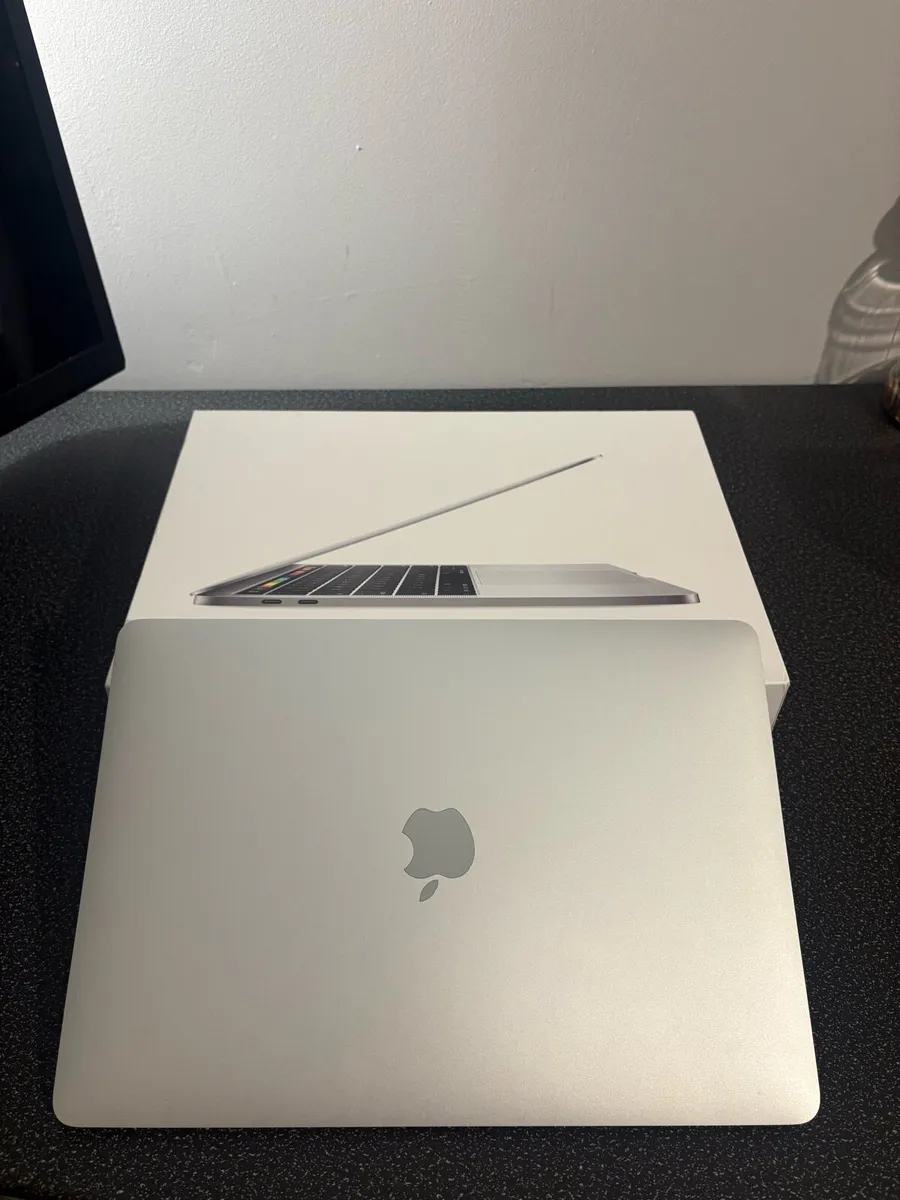 MacBook Pro - Image 2