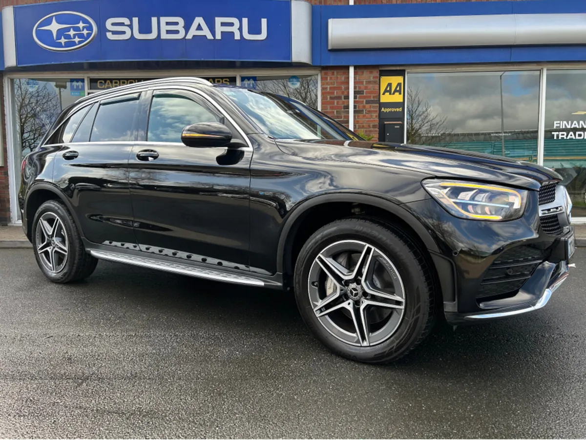 Mercedes-Benz GLC 300 AMG LINE E 4MATIC {4x4 } Hyb - Image 1