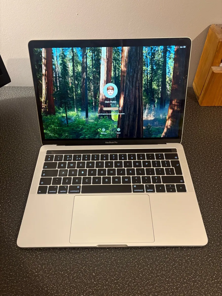 MacBook Pro - Image 4