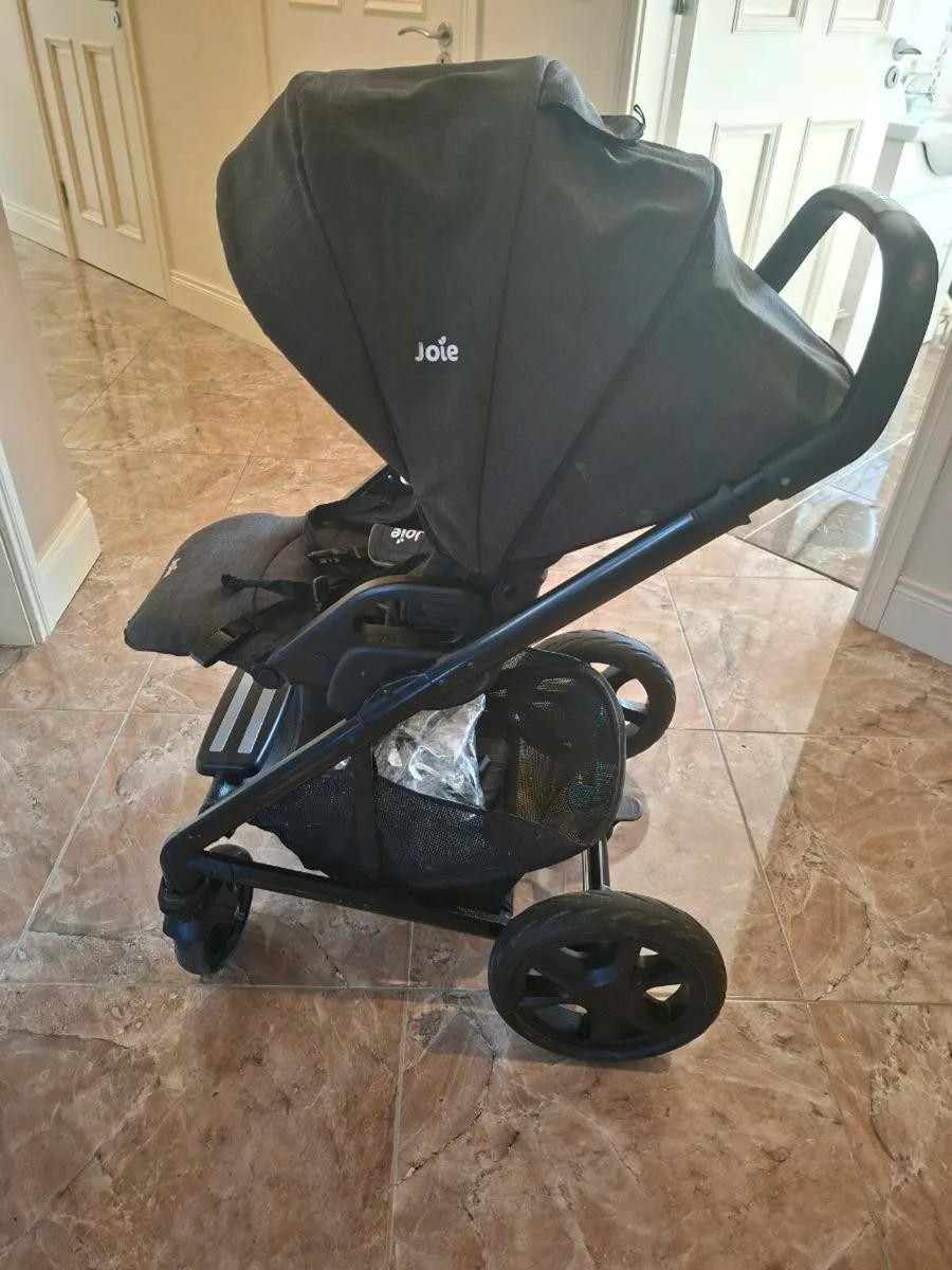 Joie chrome travel system - Image 1