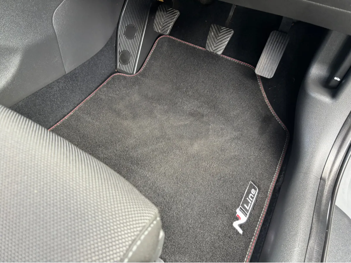 Hyundai i30 I 30 NLINE 5DR PETROL only 28000 kms - Image 3