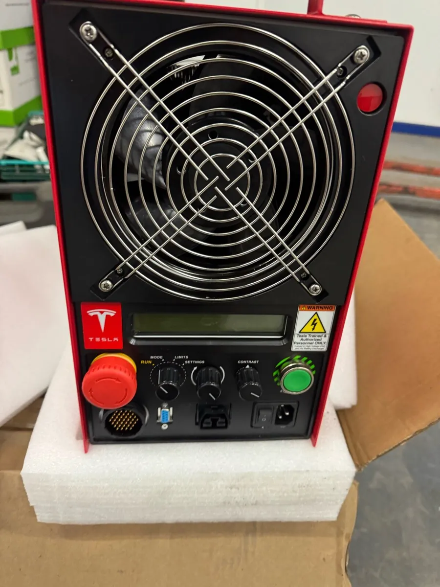 Tesla accessories - Image 1