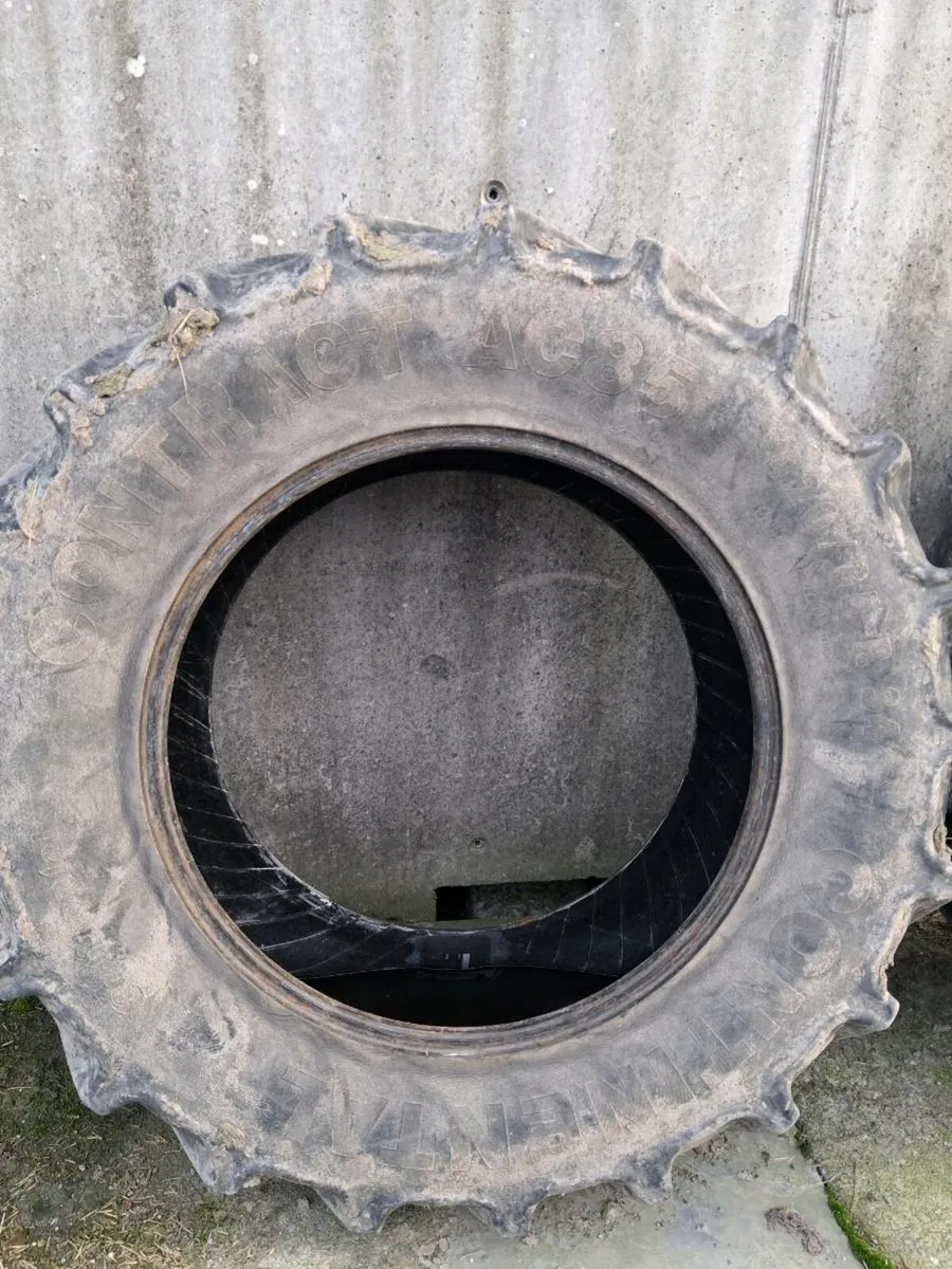 Tractor tyres - Image 1