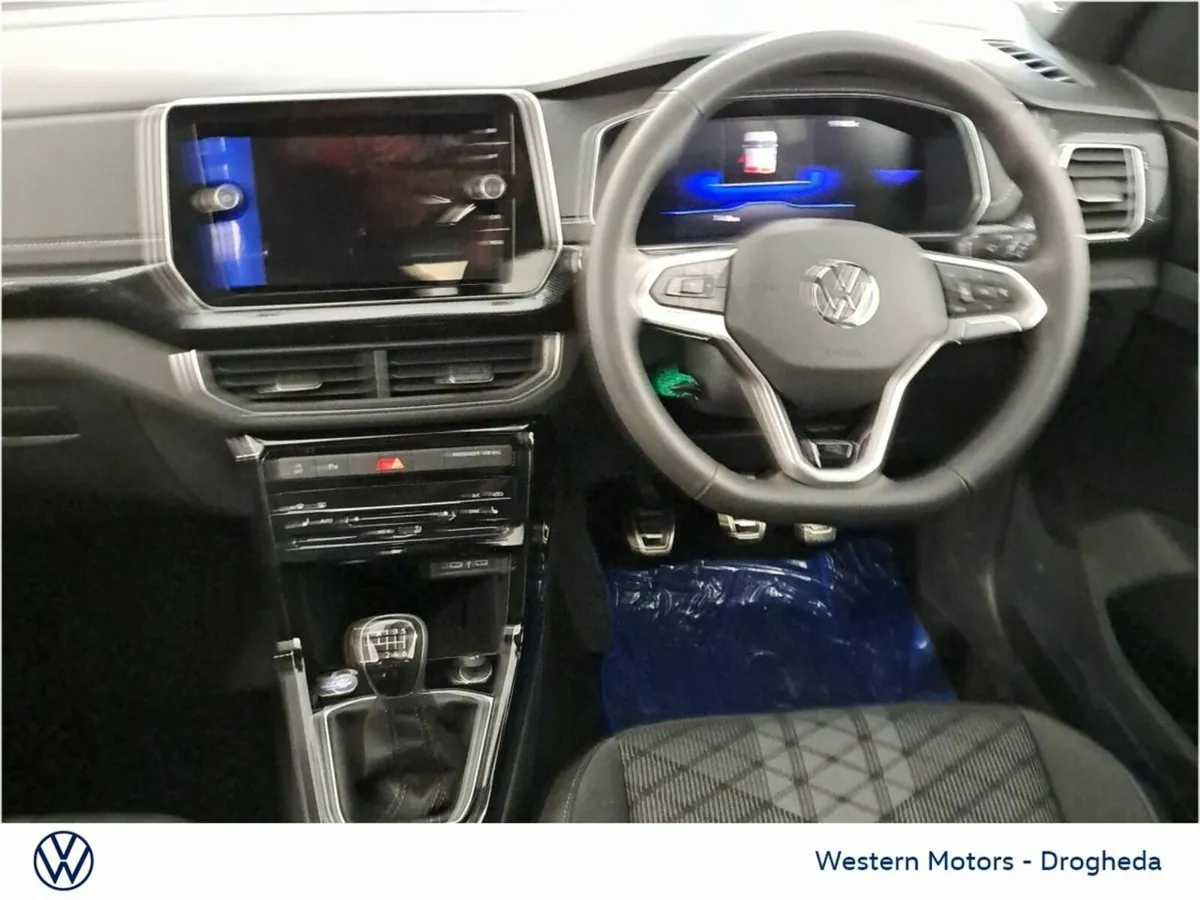 Volkswagen T-Cross R-Line 1.0 TSI (116 HP) **HEATE - Image 4