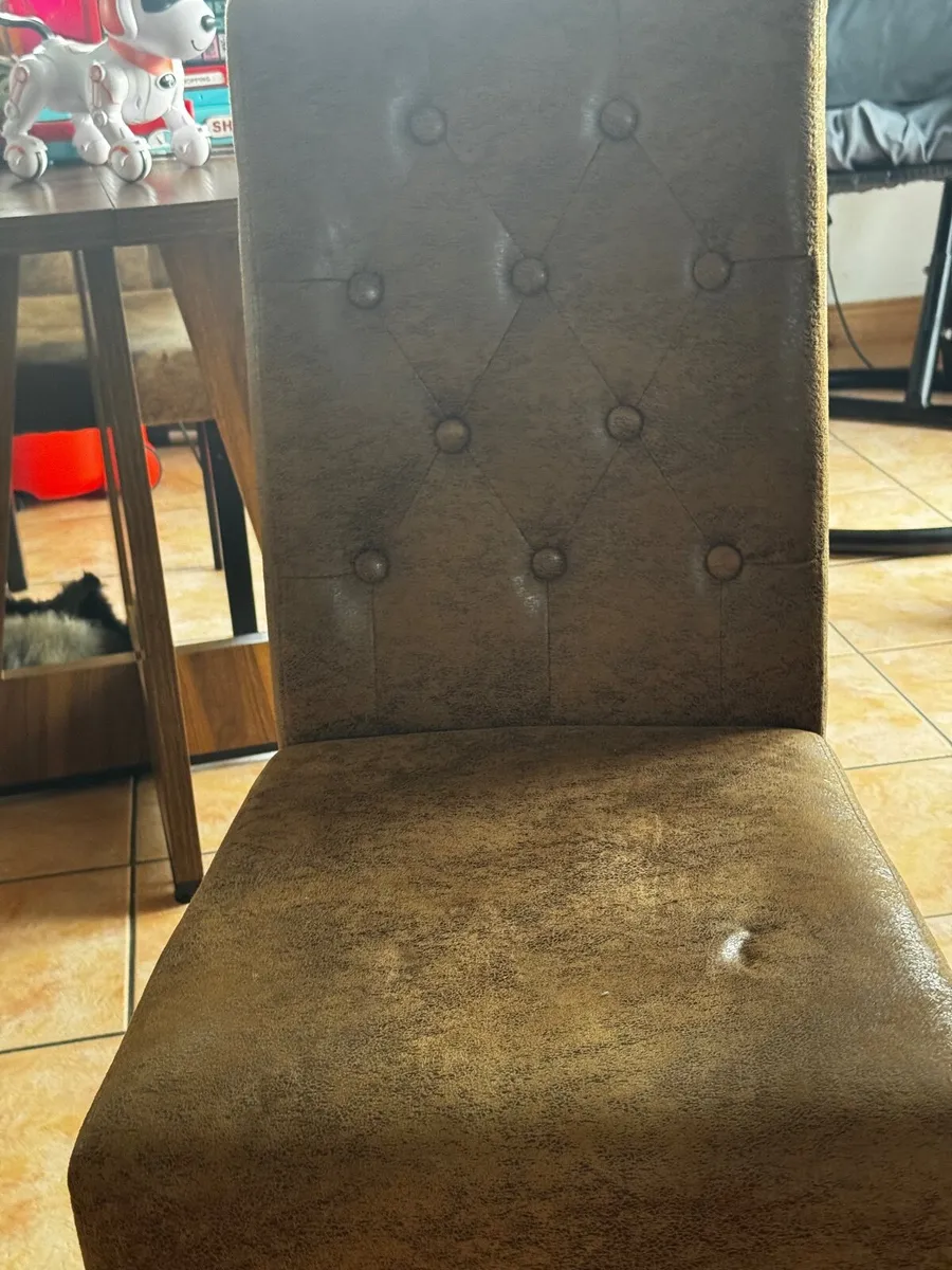 Dressing table and 4 chairs - Image 1