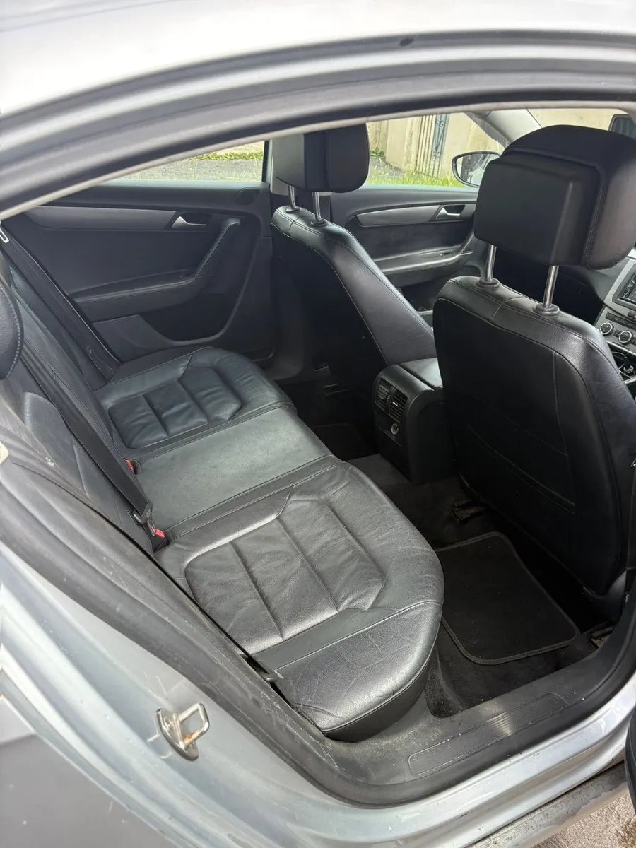 Volkswagen Passat 2014 - Image 3