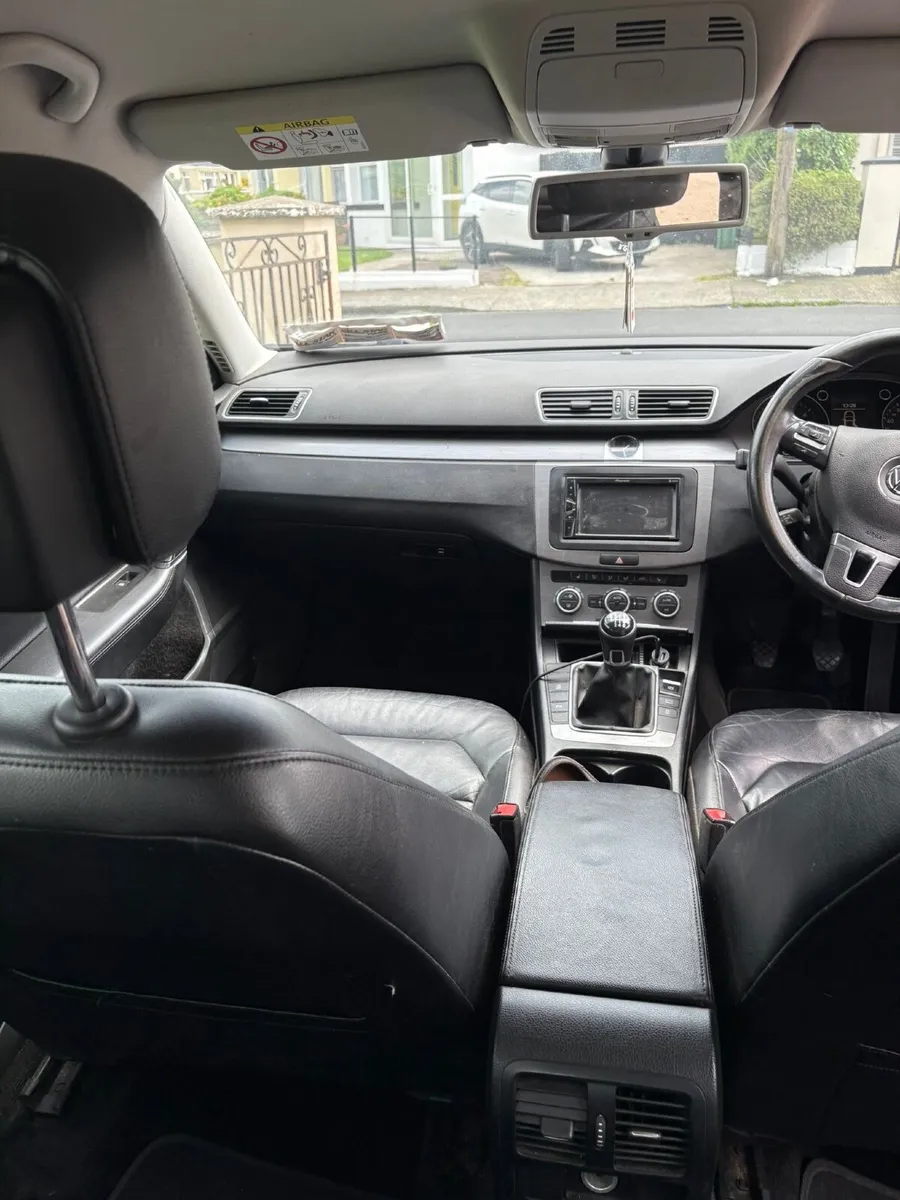 Volkswagen Passat 2014 - Image 4