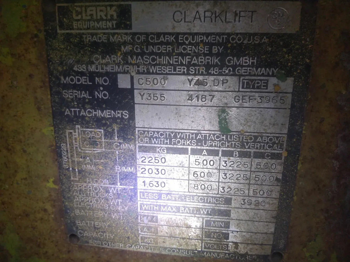 Clark C-500 Diesel Forklift - Image 4