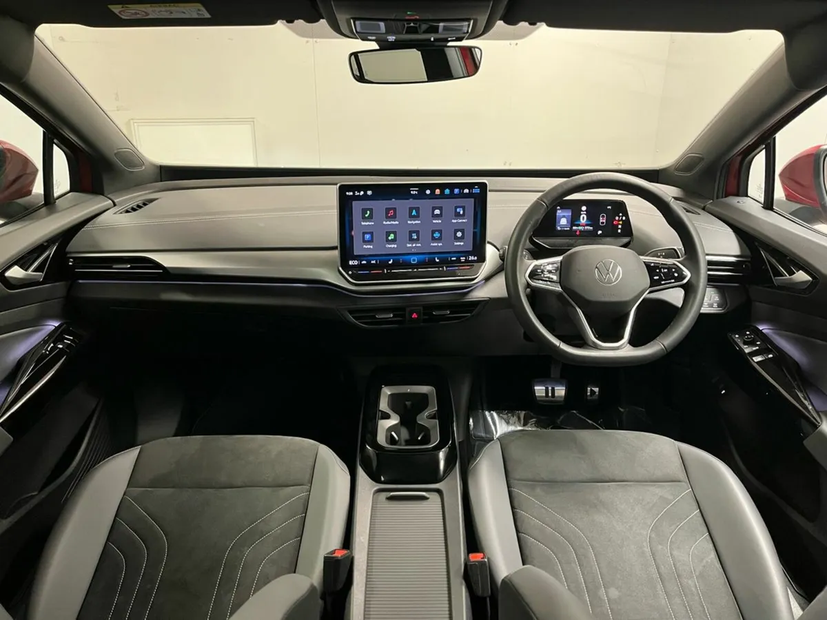Volkswagen ID.4 Pro Plus 77kWh 286BHP - Reversing - Image 4