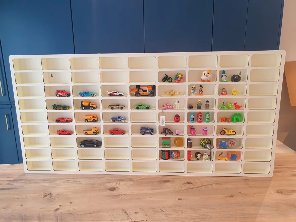 Hot wheels cars display - Image 1