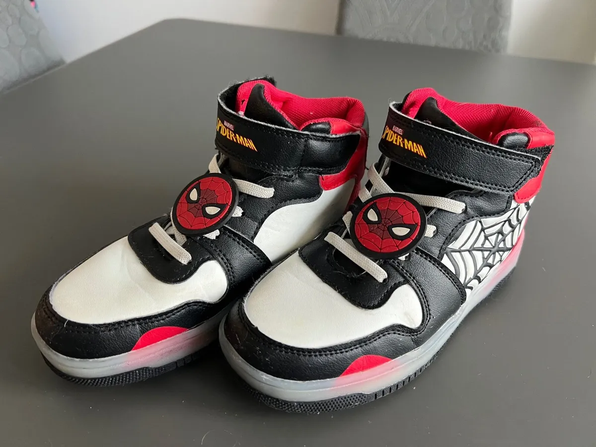Shoes Spider-Man size 2 UK - Image 2