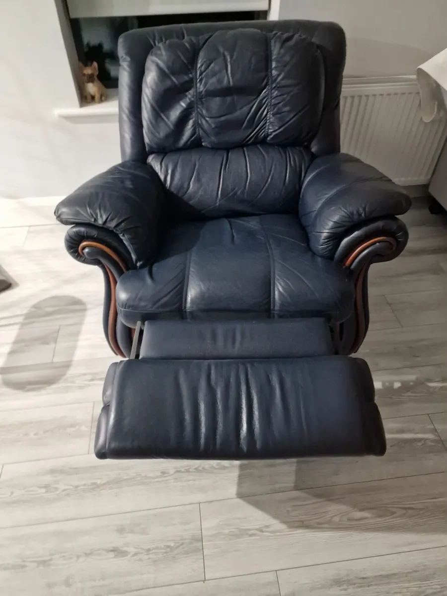 Recliner chair - Image 4