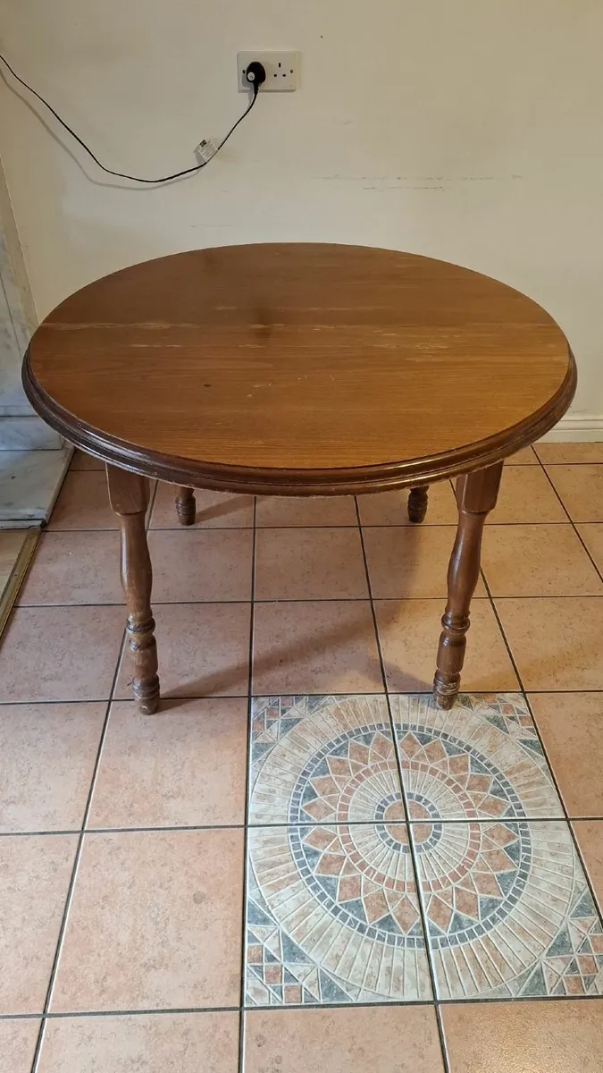 Kitchen table / dinning table