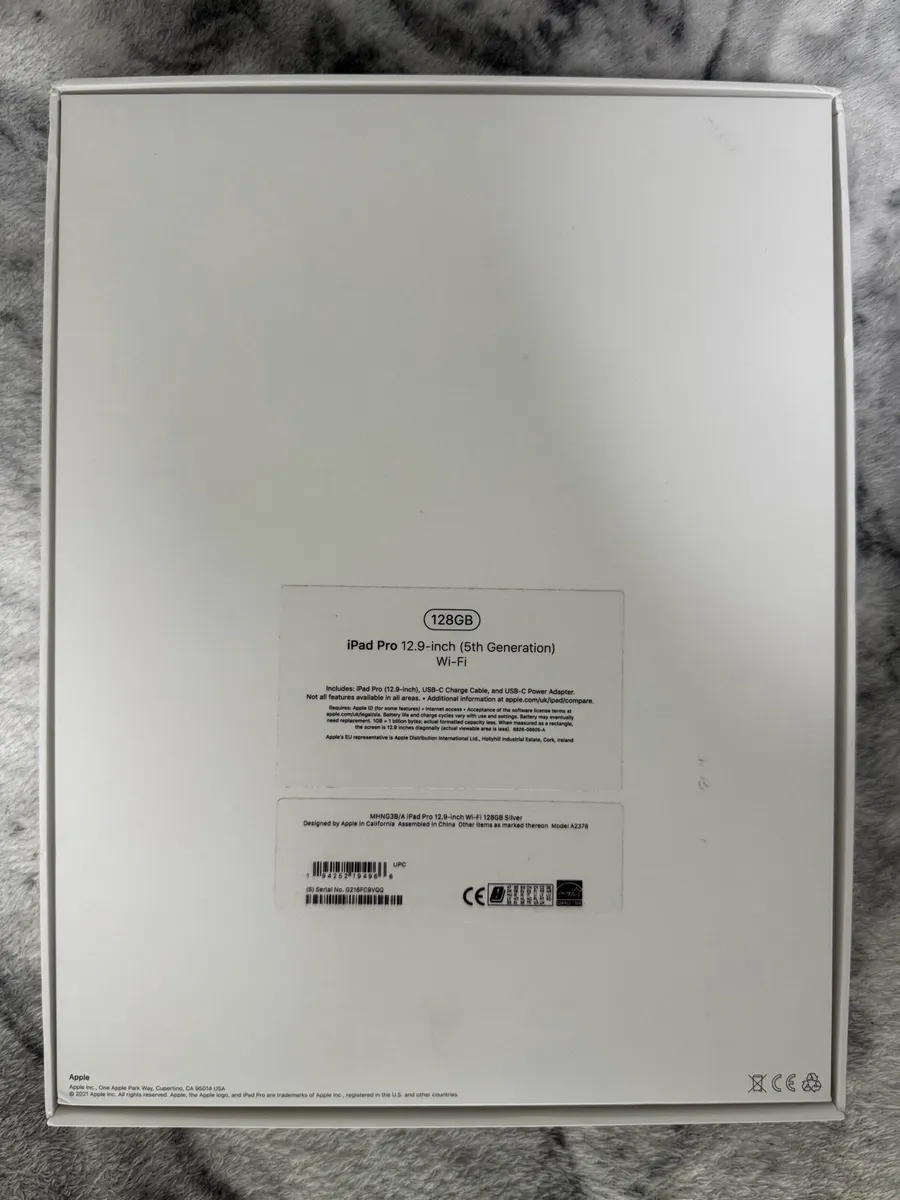 iPad Pro - 12.9 inch - 5th Gen - Silver - 128Gb - Image 2