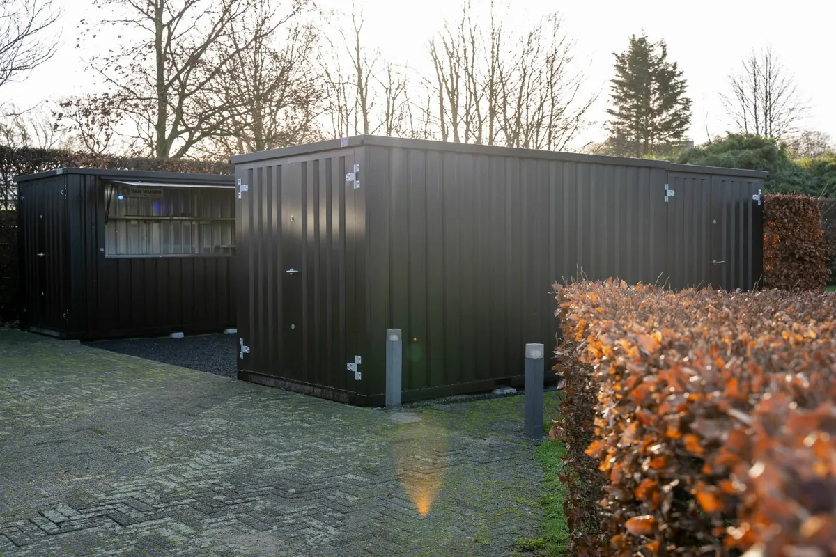 Secure Storage Cabin – 4x2m Galvanized Steel - Image 4