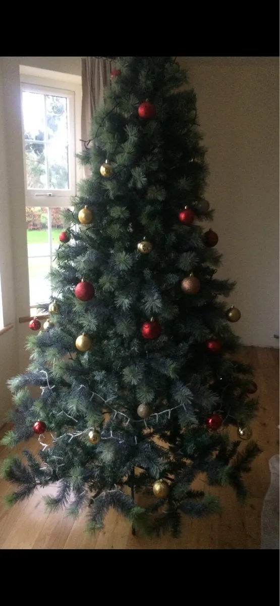Christmas tree - Image 1