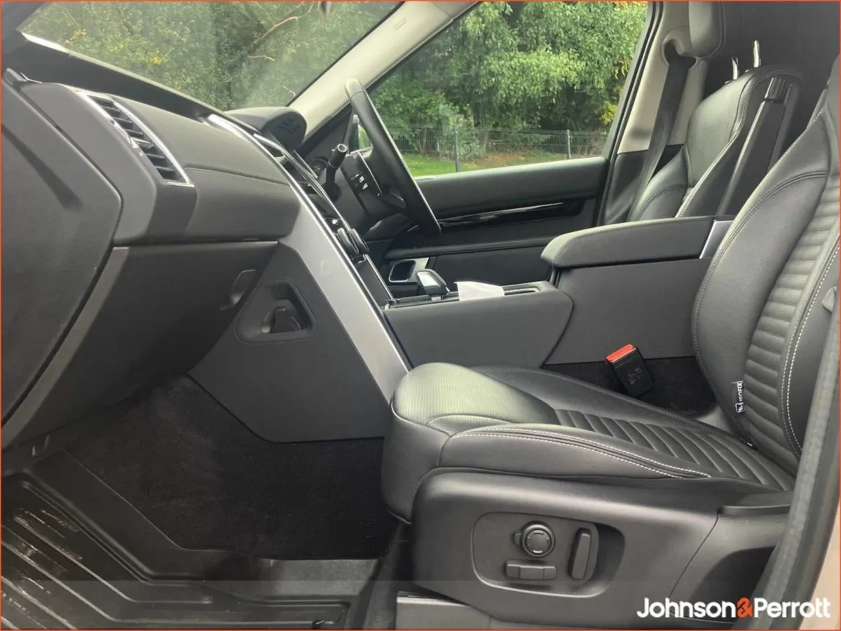 Land Rover Discovery Commercial 3.0 SD6 SE (Price - Image 4