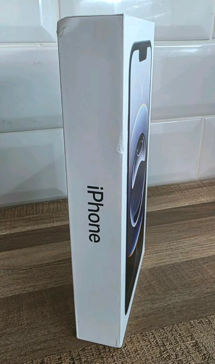 Iphone 16E NEW!! - Image 3