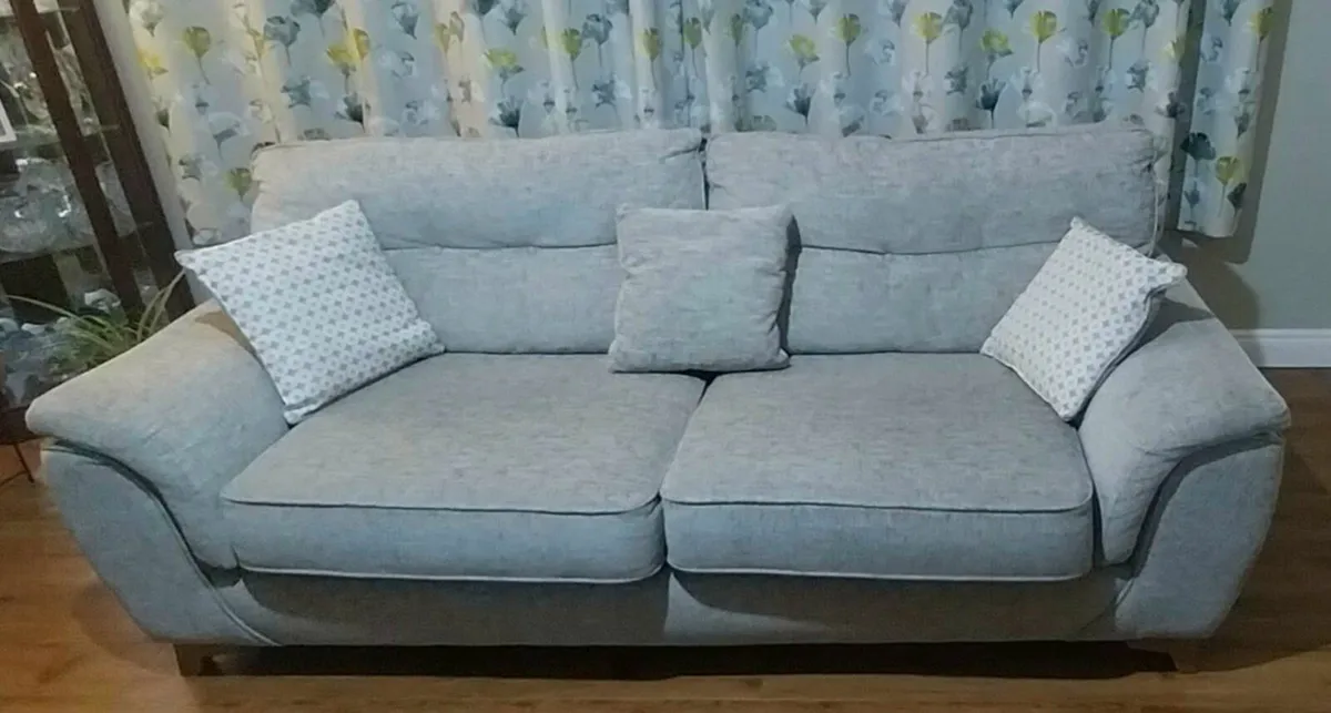 3 Seater Sofo 1 Arm Chair. - Image 1