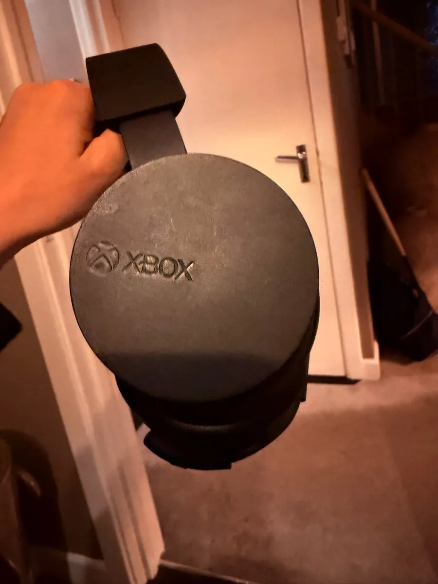 Xbox series x bundle - Image 3