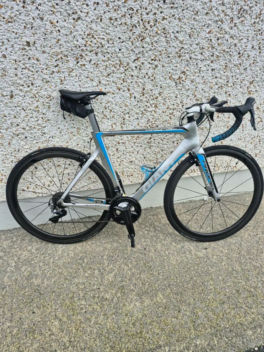 Giant Propel Bike - Image 1
