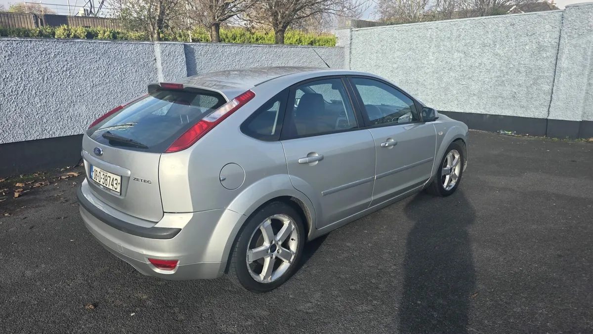 Ford Focus Zetec Style 1.4 - Image 4