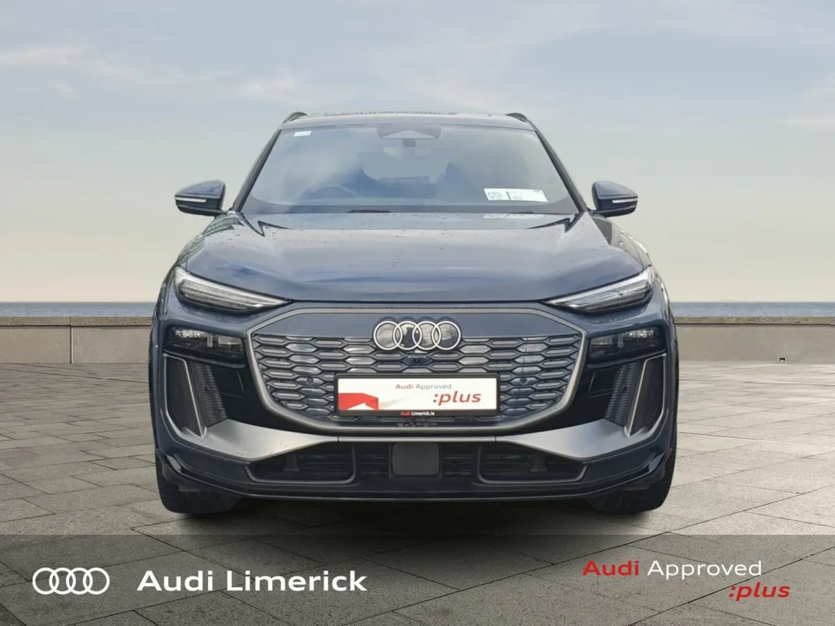 Audi Q6 e-tron LAUNCH EDITION QUATTRO + SUNROOF - Image 3