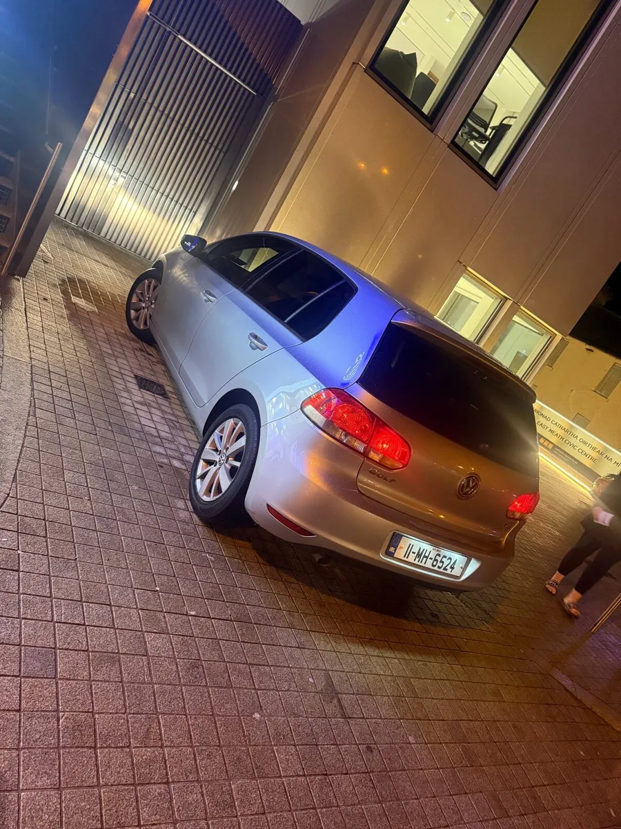 Volkswagen Golf - Image 4