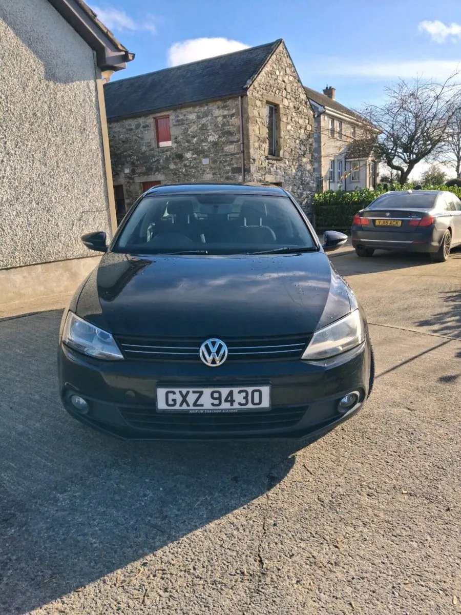 Volkswagen jetta 2011 - Image 2