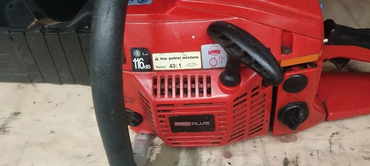 Two petrol chainsaws for sale - Image 3