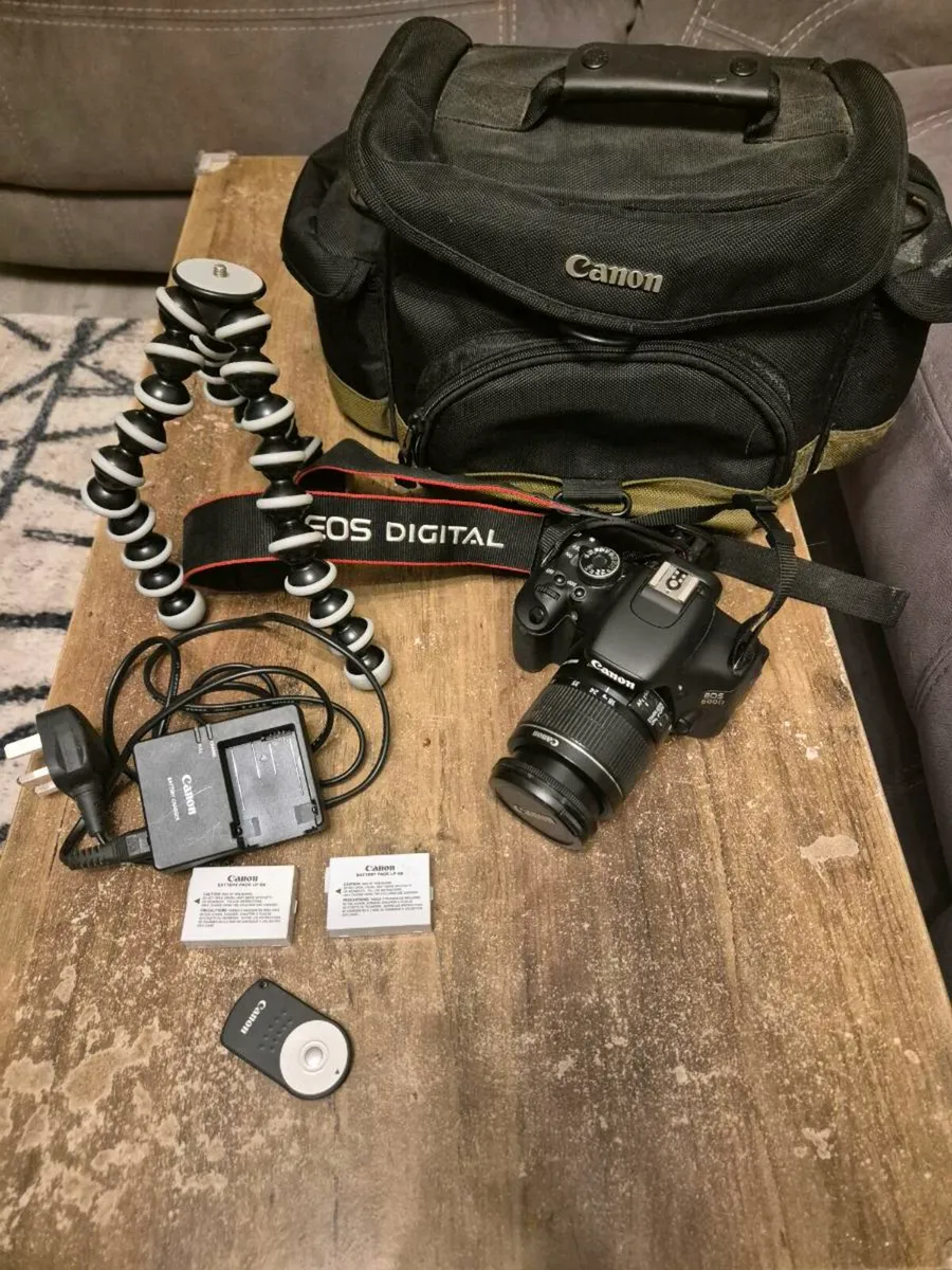 Canon EOS 600D camera - Image 1