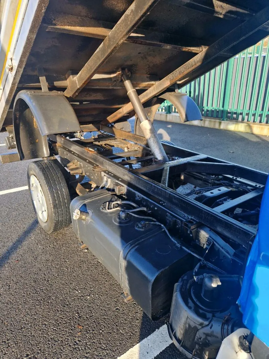 Toyota dyna - Image 3