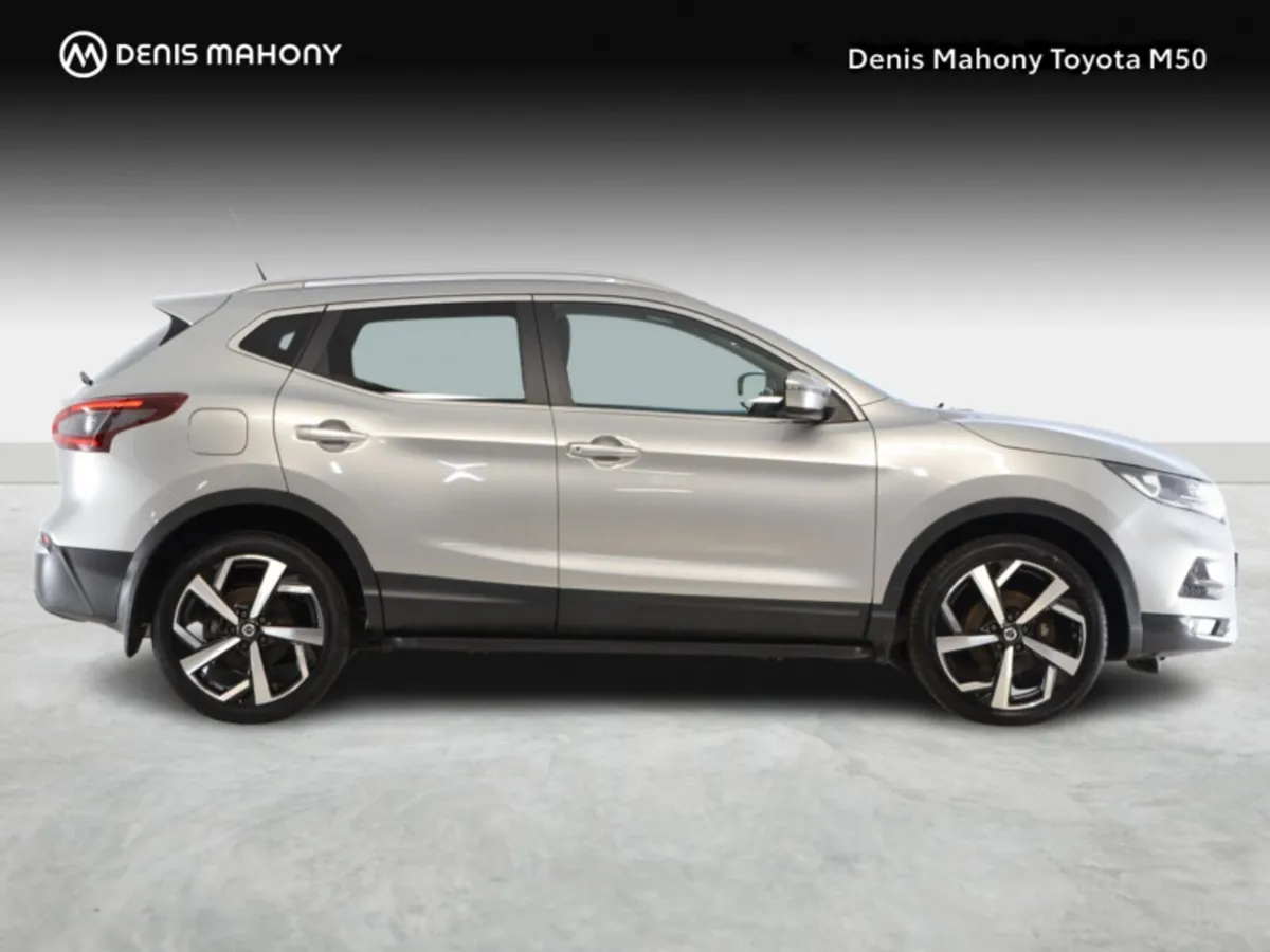 Nissan Qashqai SV Premium - Image 3