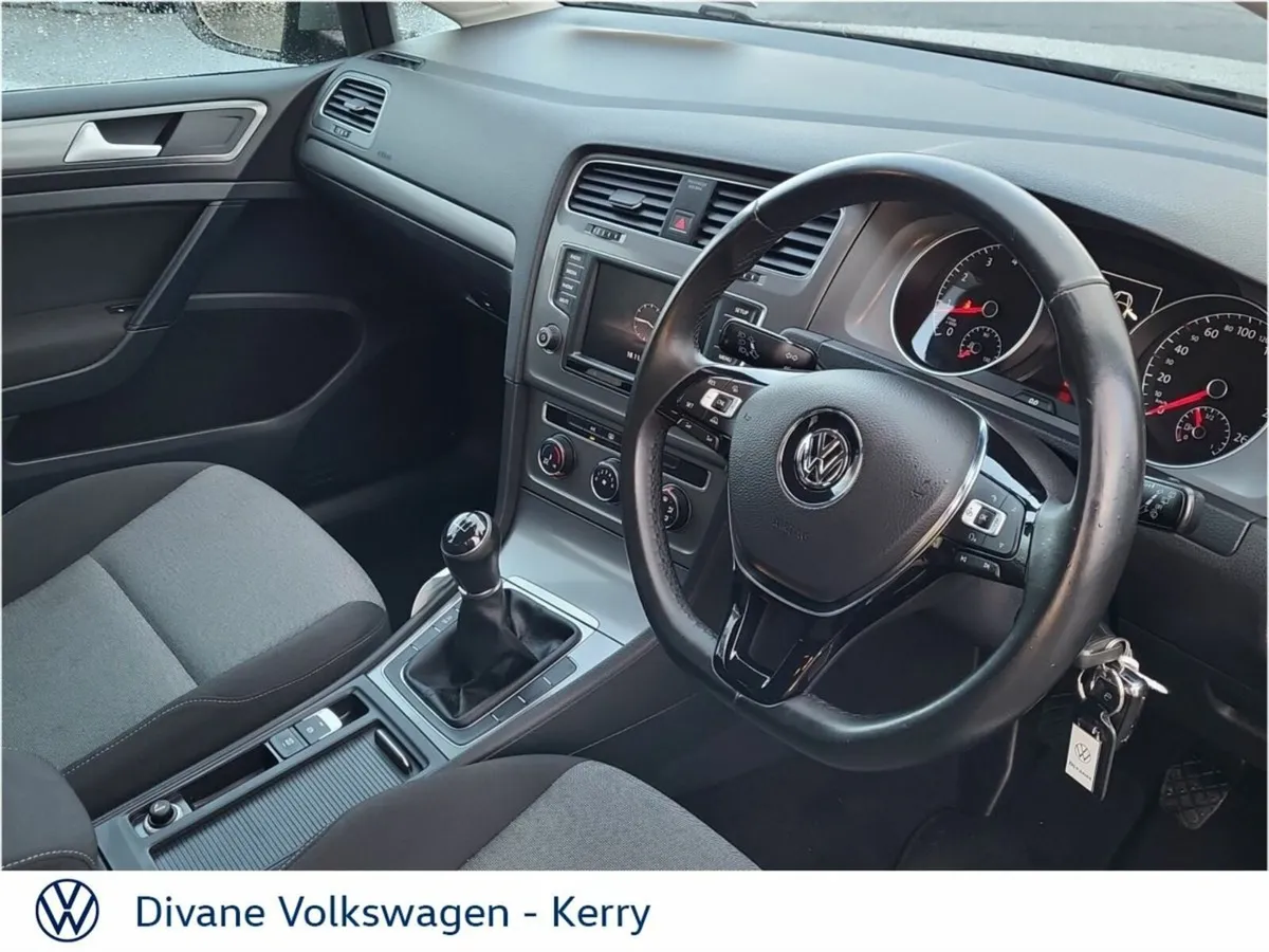 Volkswagen Golf PETROL 1.2 TSI 85BHP TRENDLINE - Image 4