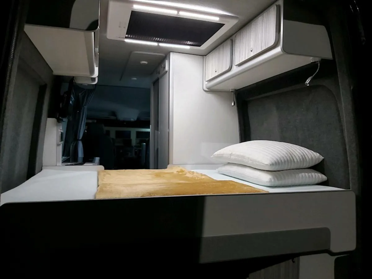VW CRAFTER CAMPER - Image 3