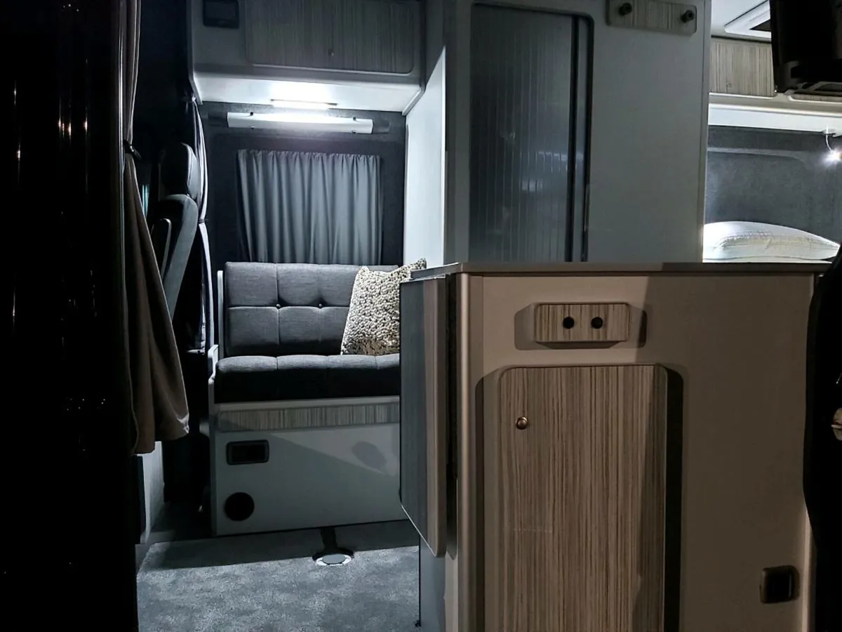 VW CRAFTER CAMPER - Image 4