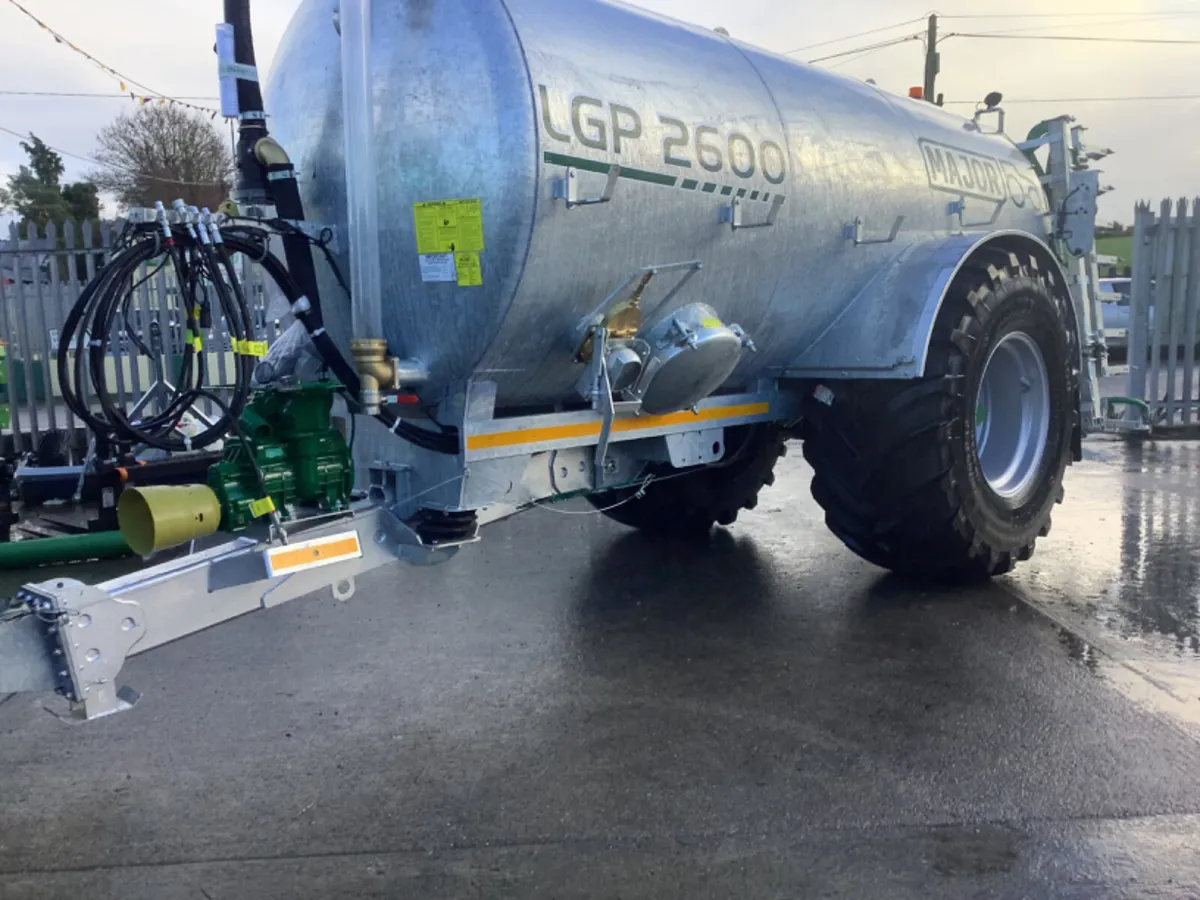 New Major 2600 LGP tanker with Trailing Shoe - Image 1