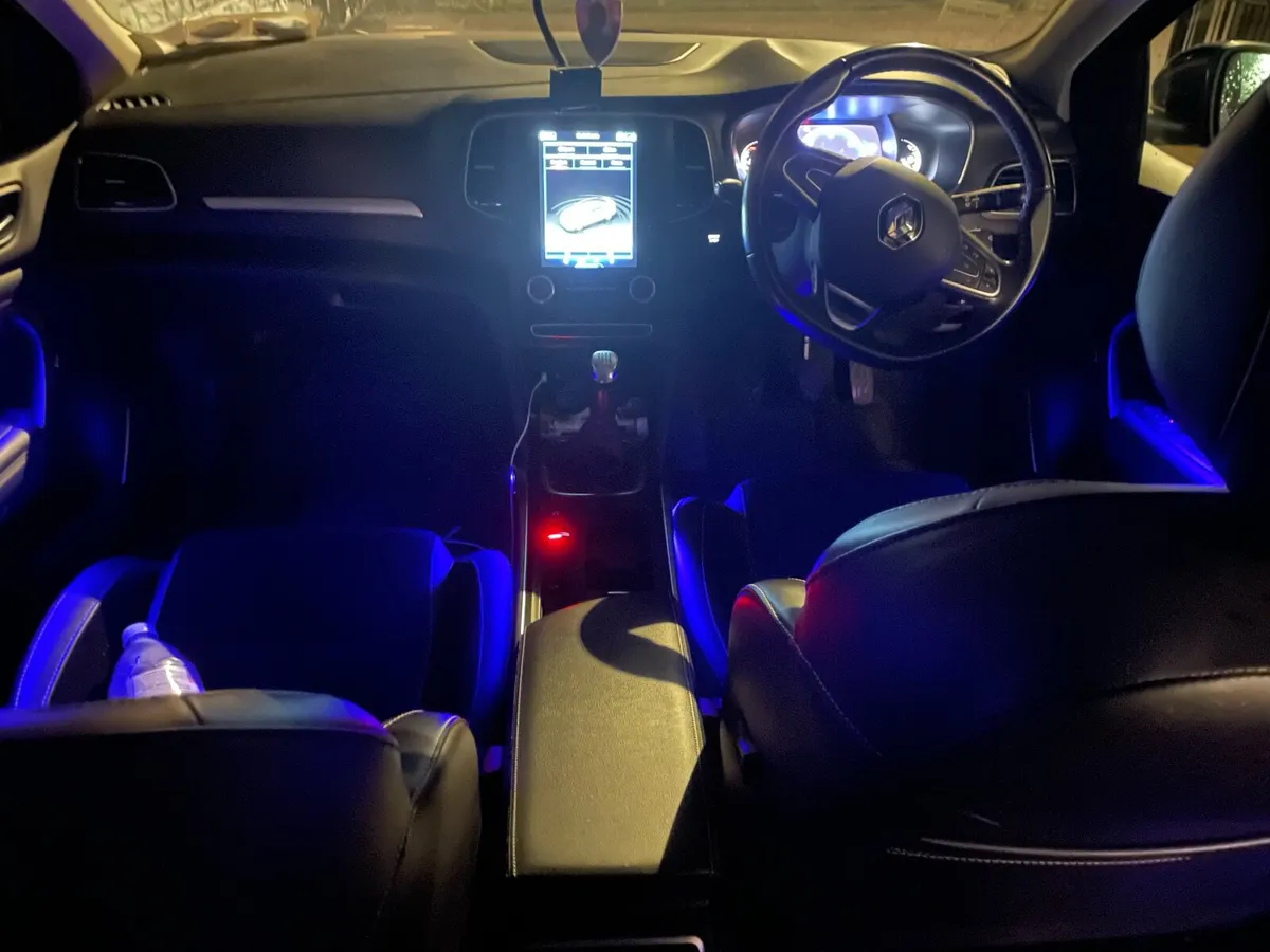 Renault Megane low kms - Image 4