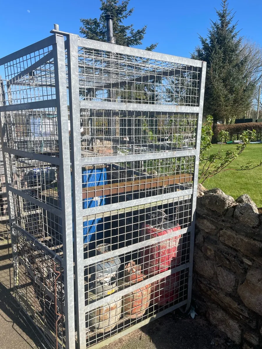 Galavanised cage - Image 1