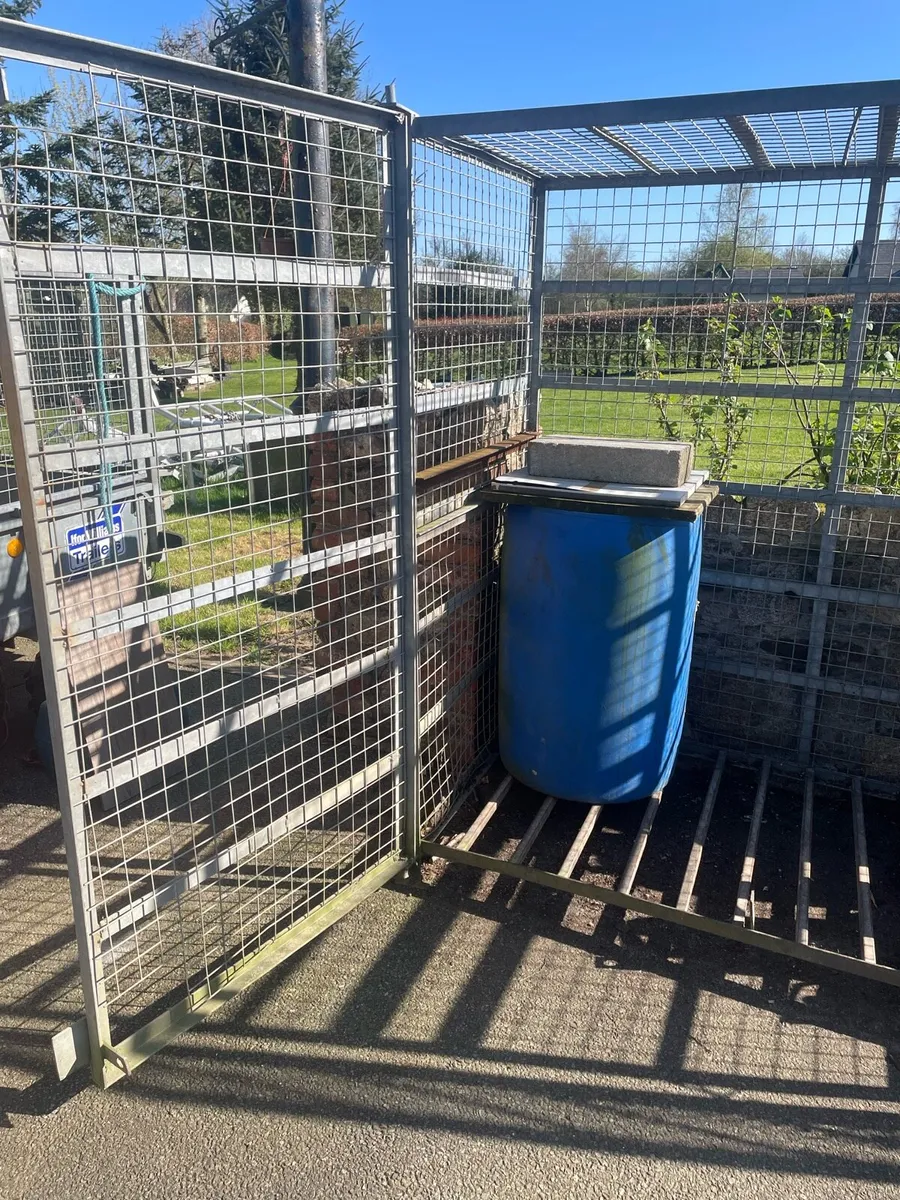 Galavanised cage - Image 4