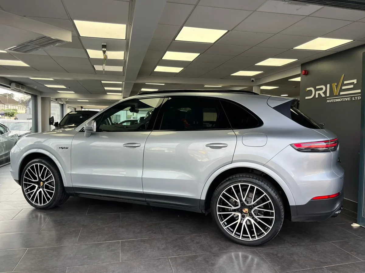 Porsche Cayenne 2020 - Image 2