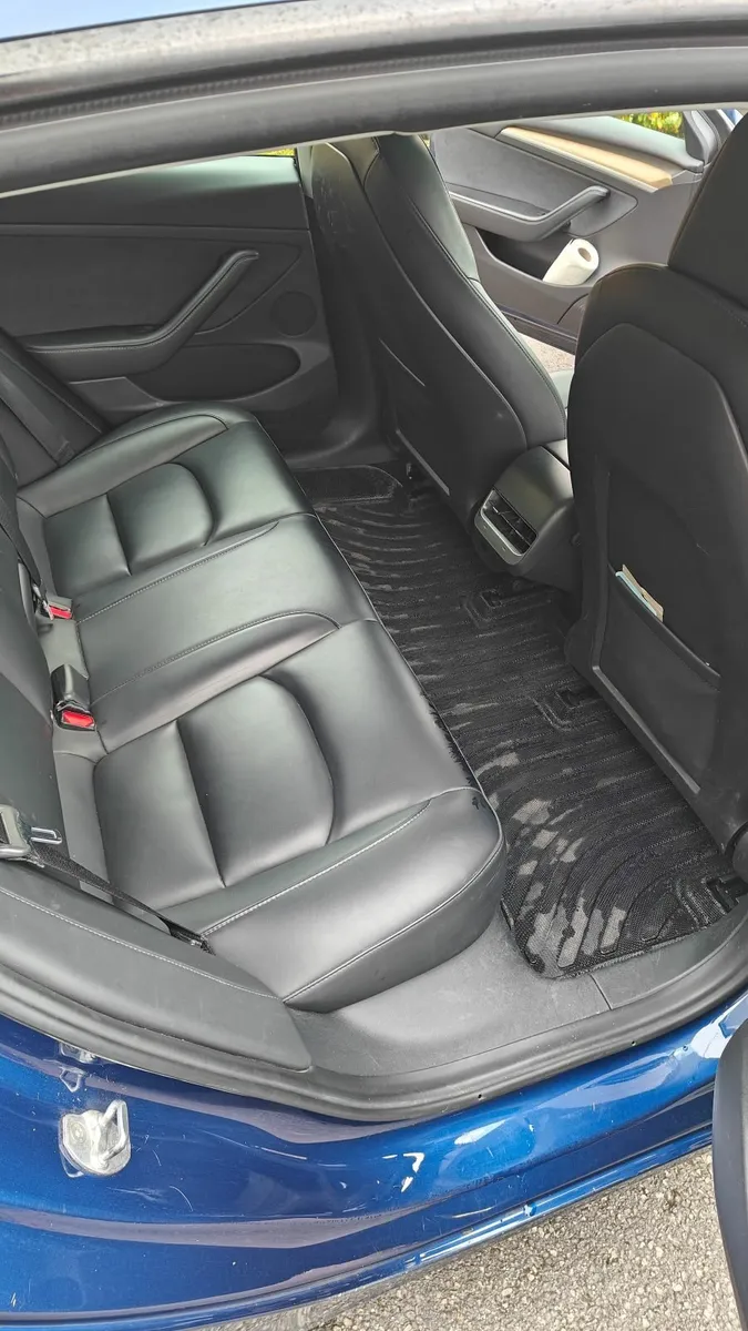 Tesla Model 3 AWD Long Range - Image 2