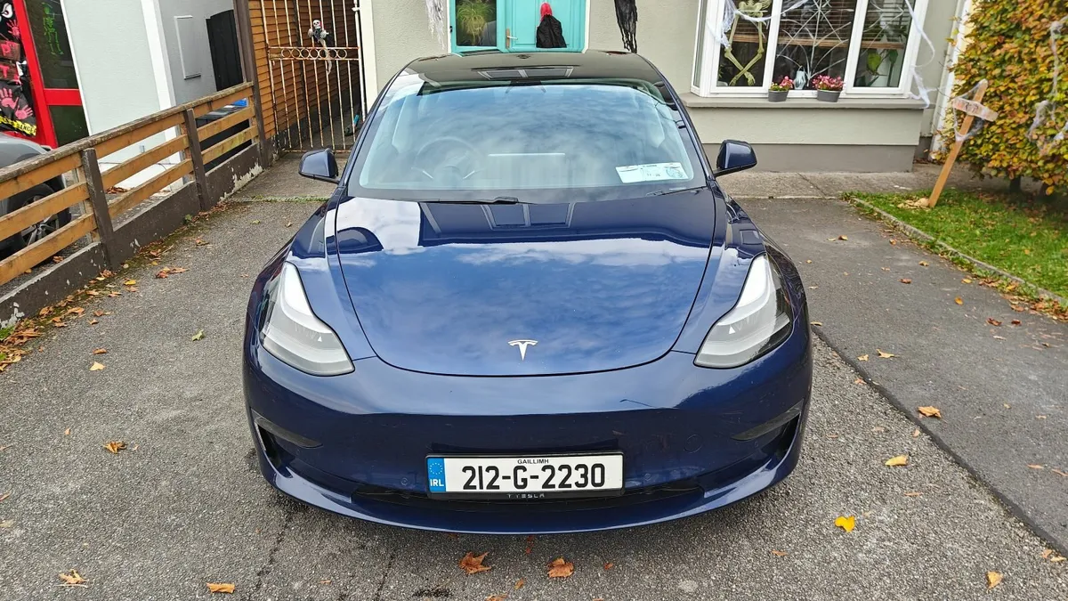 Tesla Model 3 AWD Long Range - Image 1