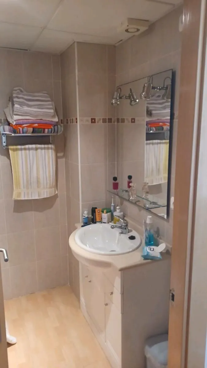 Spanish Apt - Image 3