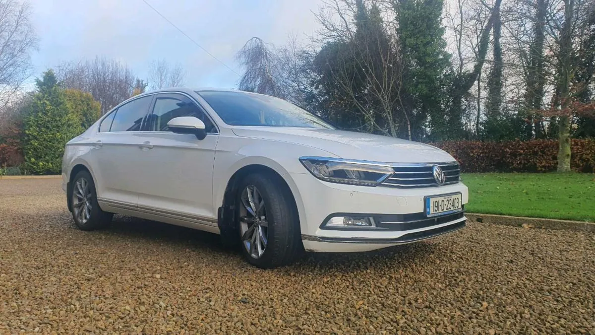 191 Volkswagen Passat 2.0 DSG TDI  Highline + - Image 1