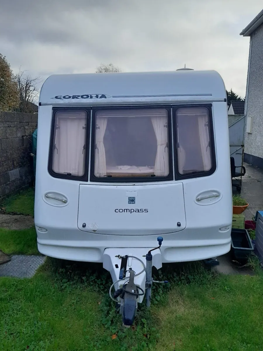 2006 Compass Corona 482 - Image 2