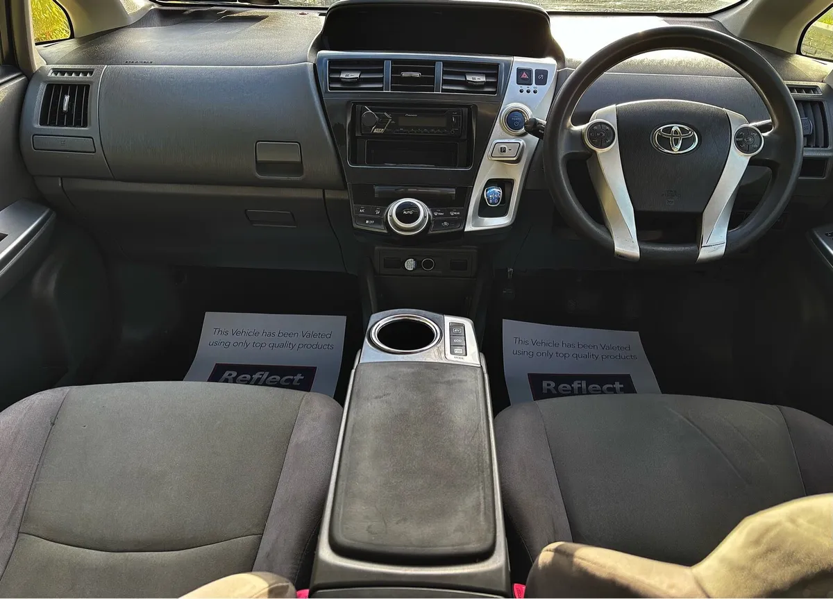 2013 Toyota Prius Plus - Image 4